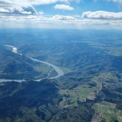 Flugwegposition um 13:46:07: Aufgenommen in der Nähe von Krems an der Donau, Österreich in 2135 Meter